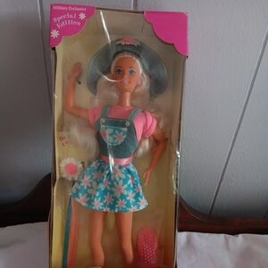 Vintage Barbie Sweet Daisy Doll 1996 Military Exclusive  #15133 NIB